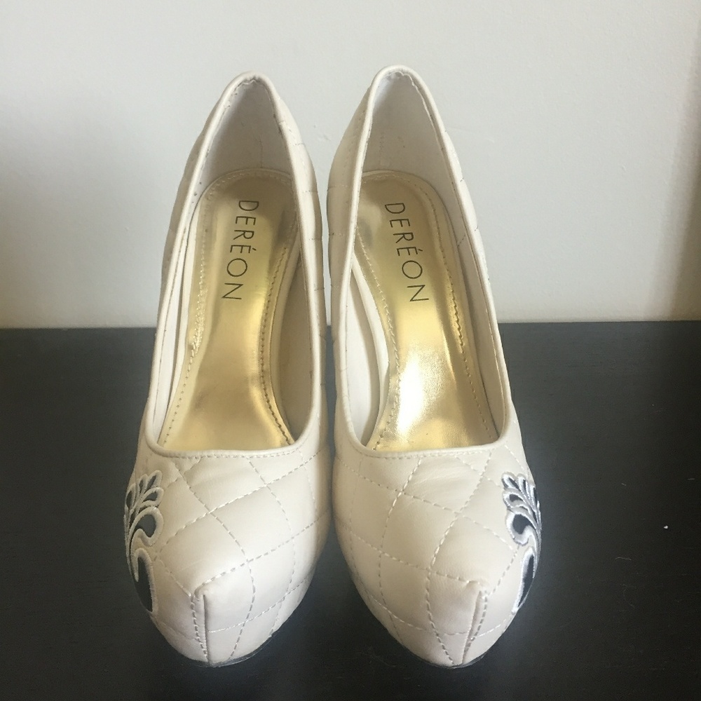Dereon High Heel Shoes - Picture 1 of 2